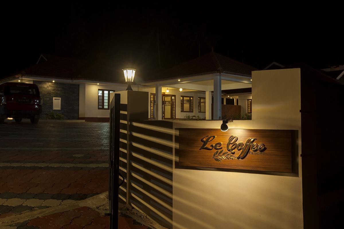 Le Coffee Resort Султан Батери Екстериор снимка
