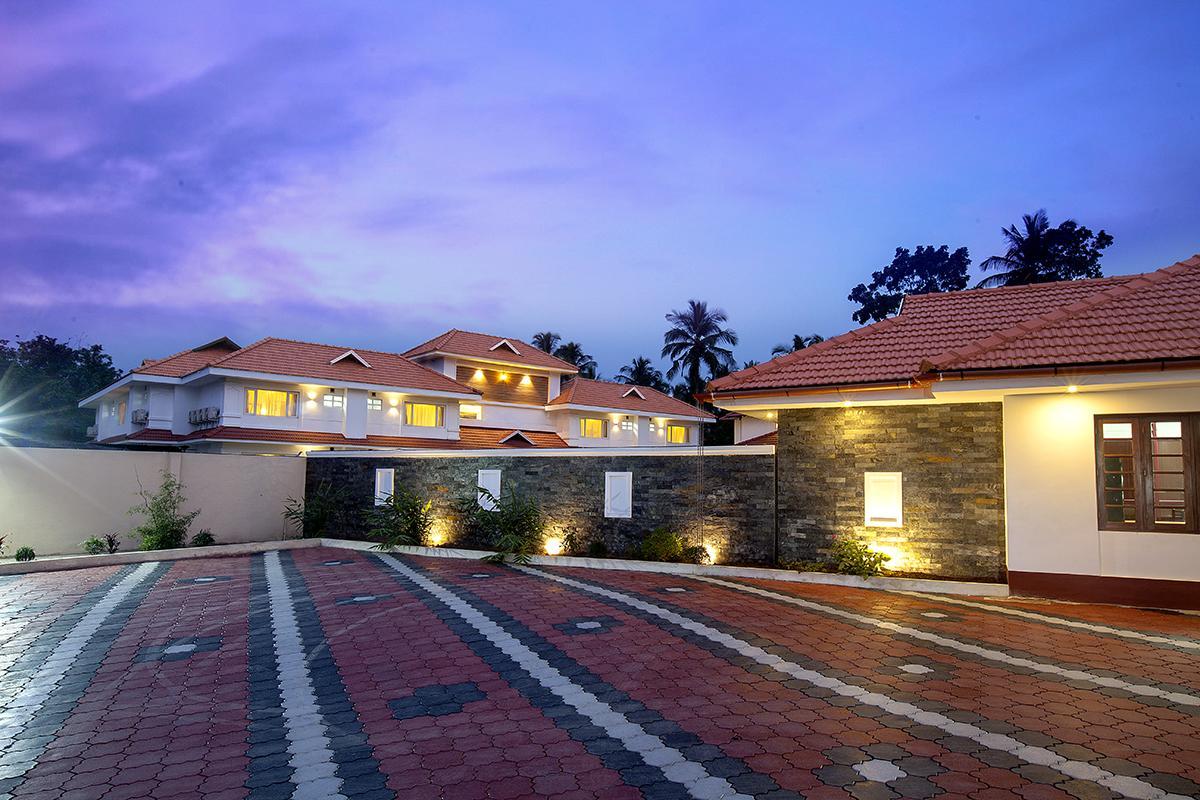 Le Coffee Resort Султан Батери Екстериор снимка